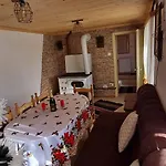зора *