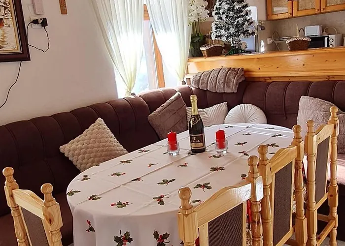 Vakantiehuis зора